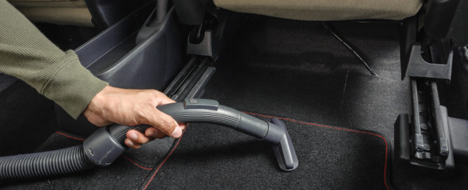 3 Best Car Vacuum Cleaners